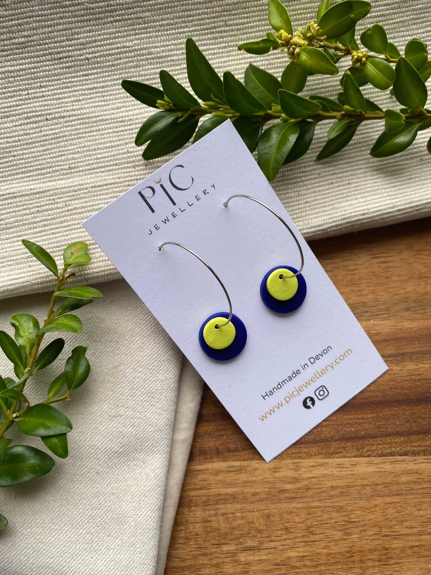 Hoops - double dots - lime and navy blue on silver hoops