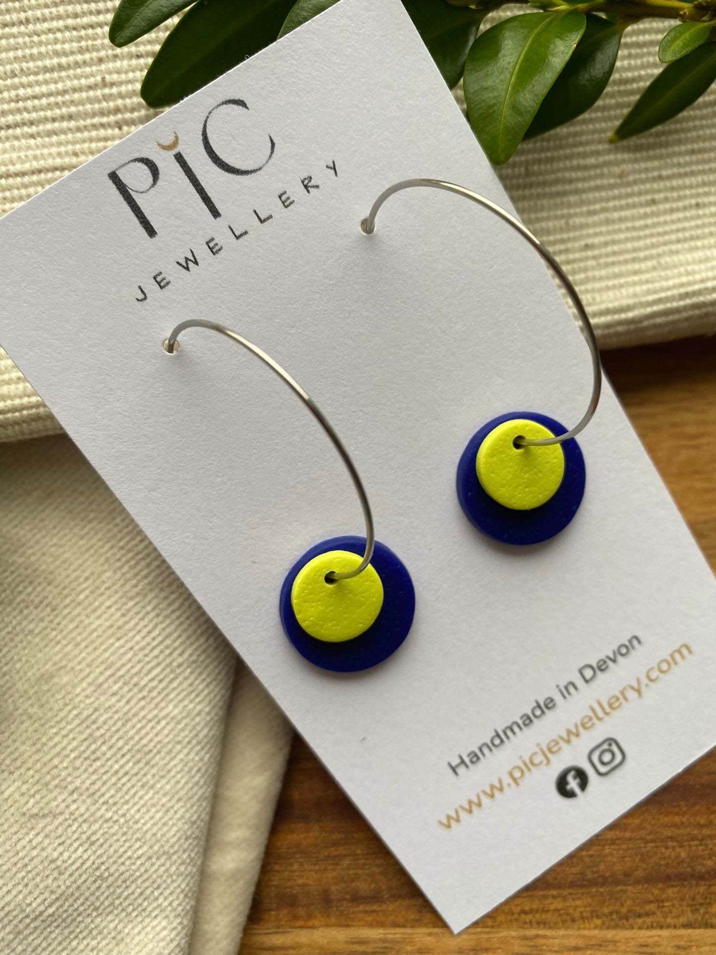 Hoops - double dots - lime and navy blue on silver hoops