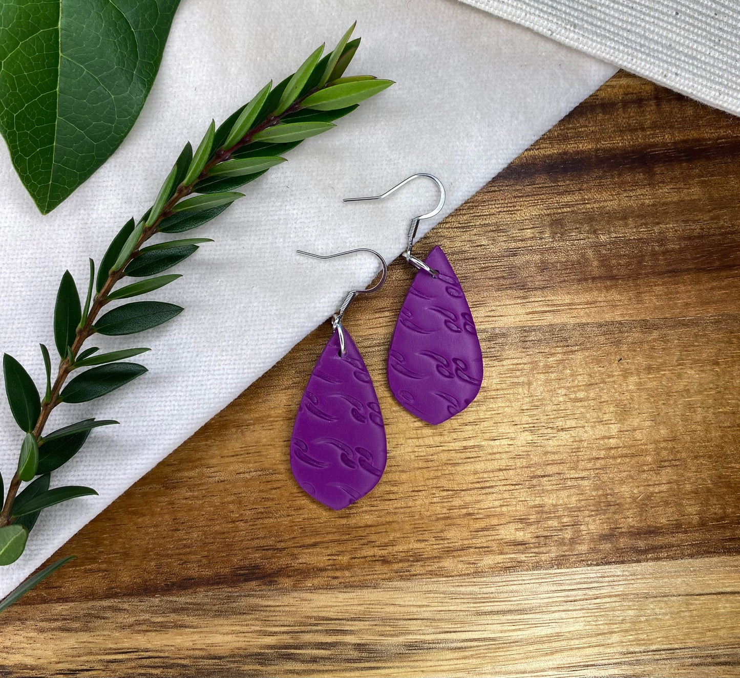 Medium dangles - chain textured purple teardrops