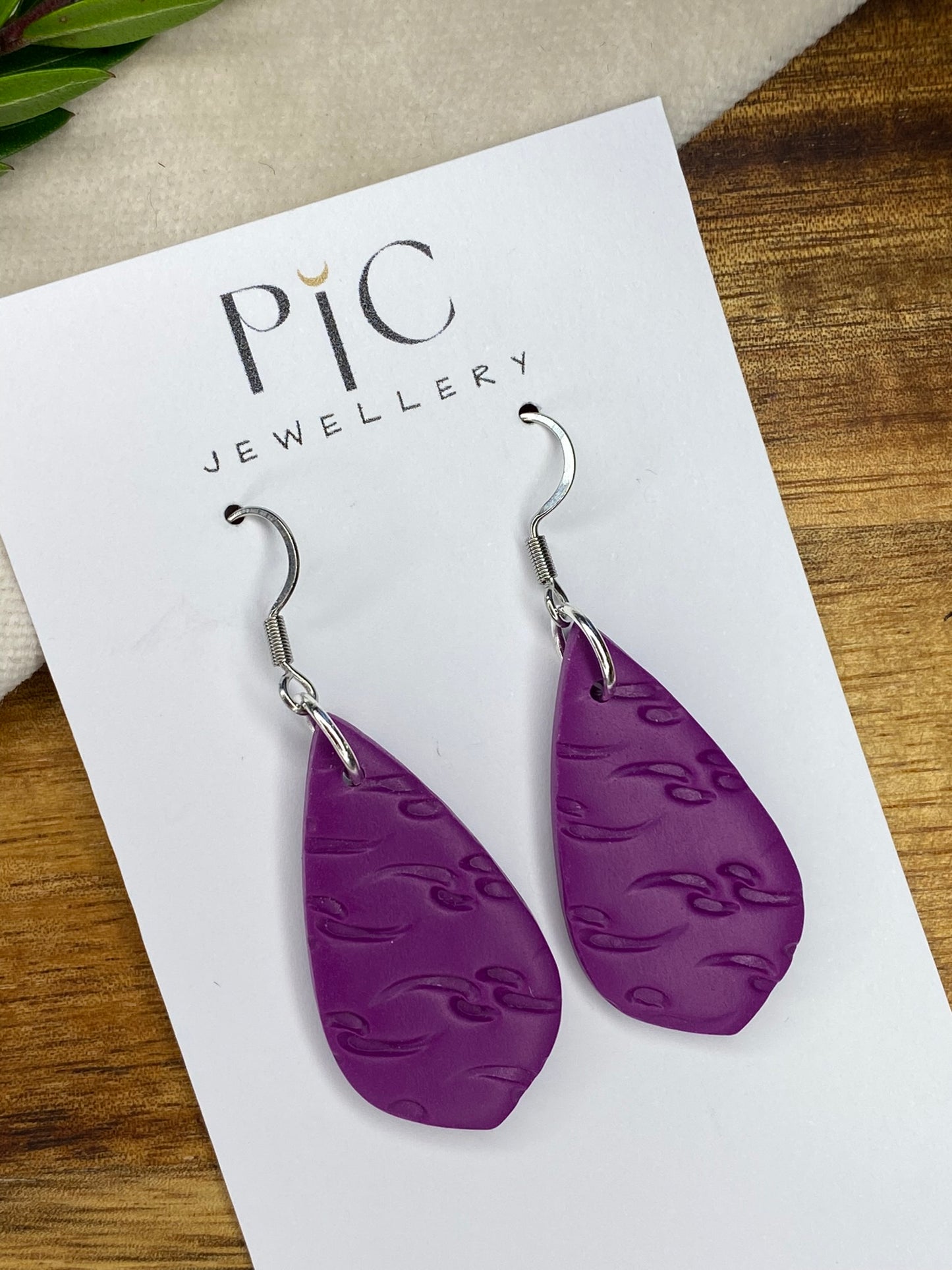 Medium dangles - chain textured purple teardrops