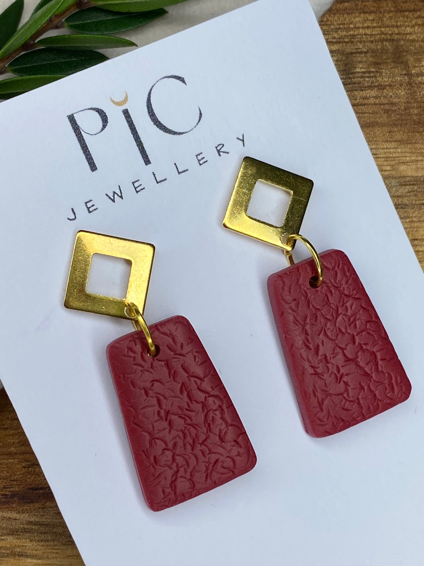 Medium dangles - textured burgundy trapezium