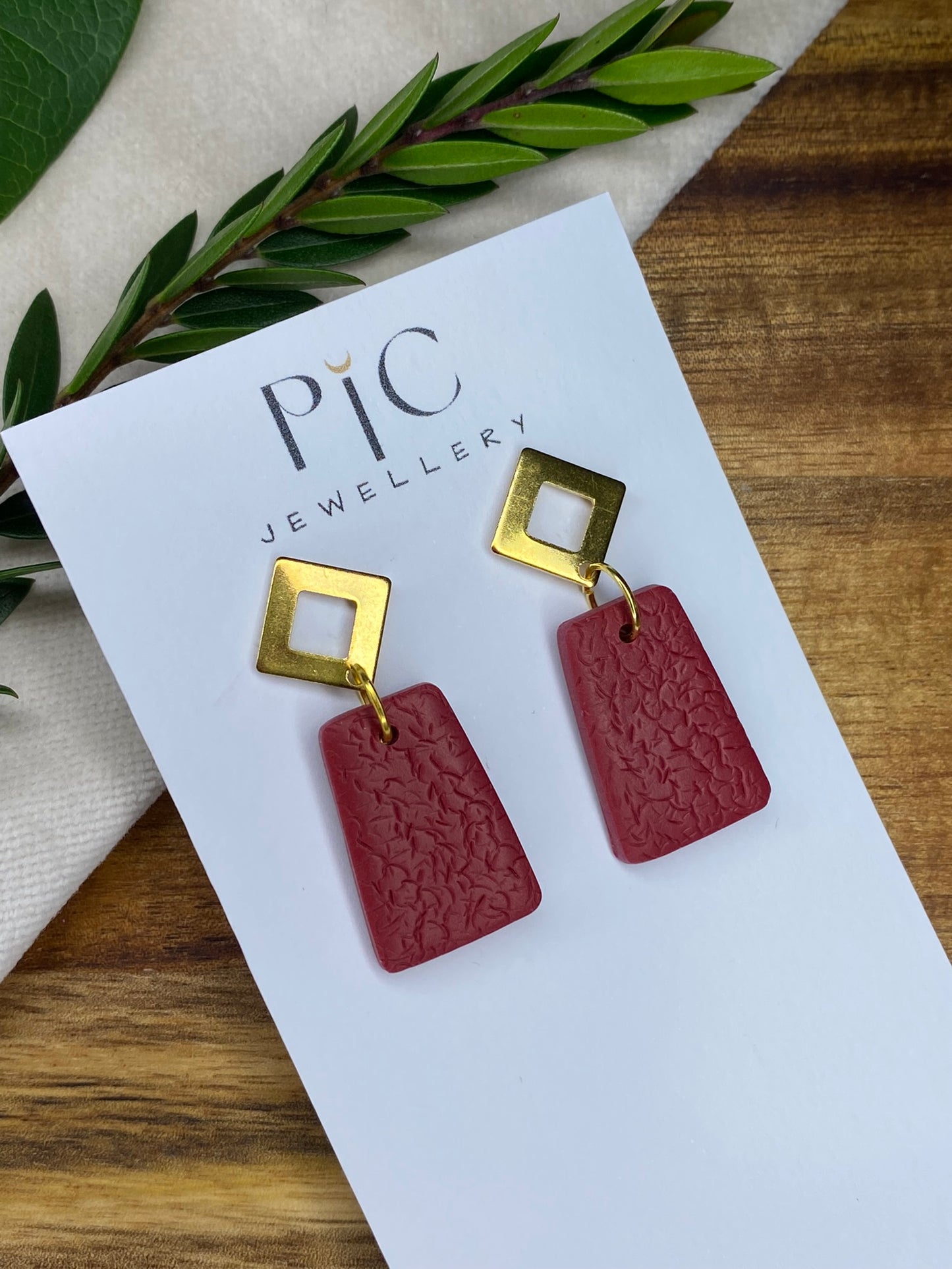 Medium dangles - textured burgundy trapezium