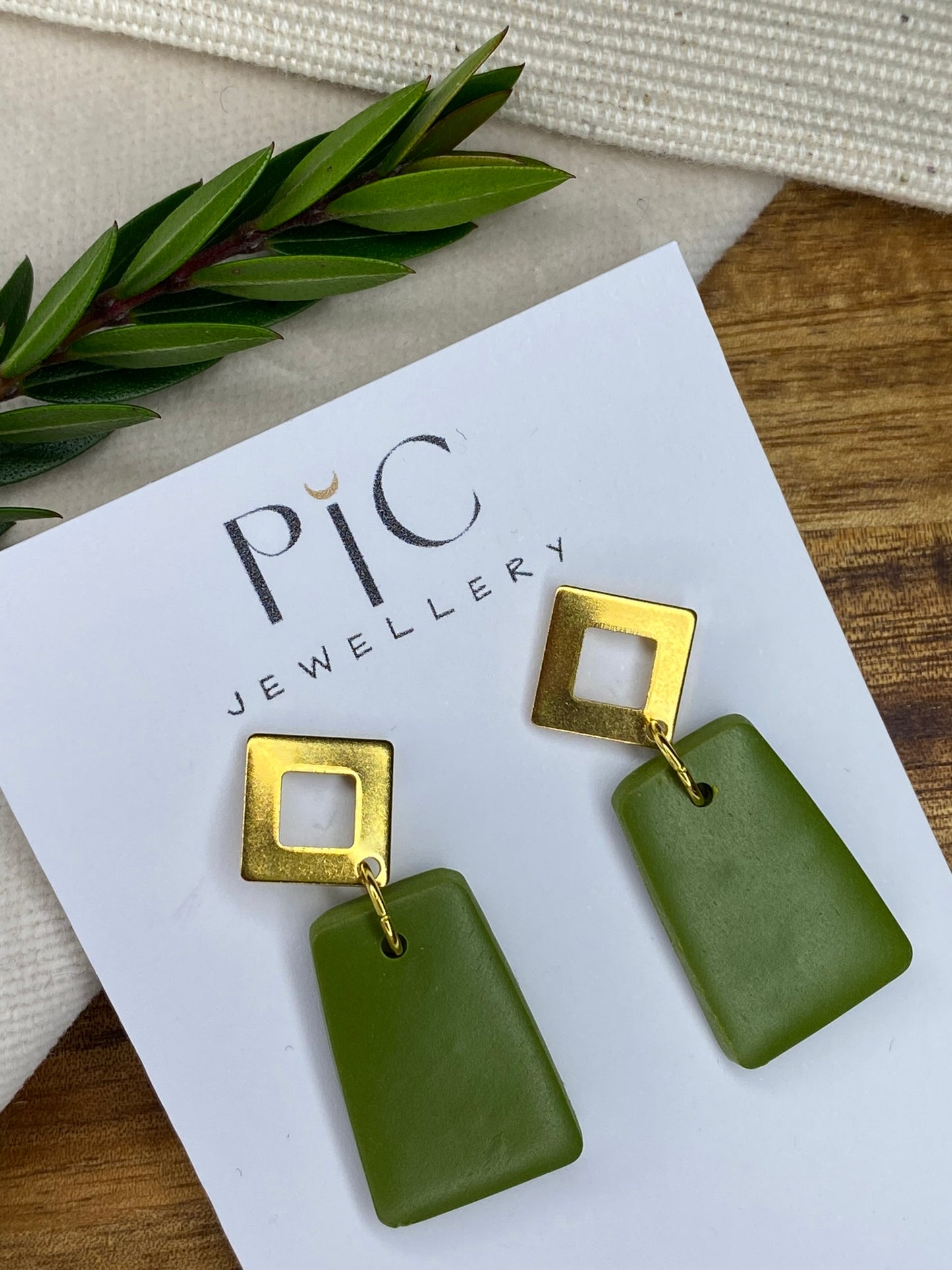 Medium dangles - green trapezium