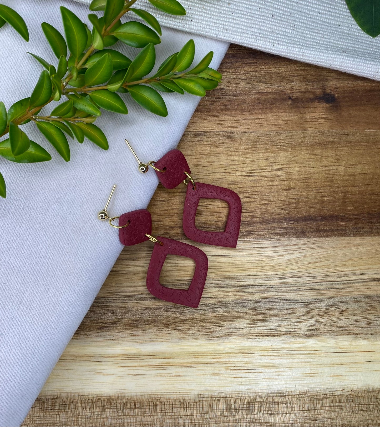 Statement dangles - textured burgundy rounded diamond lantern
