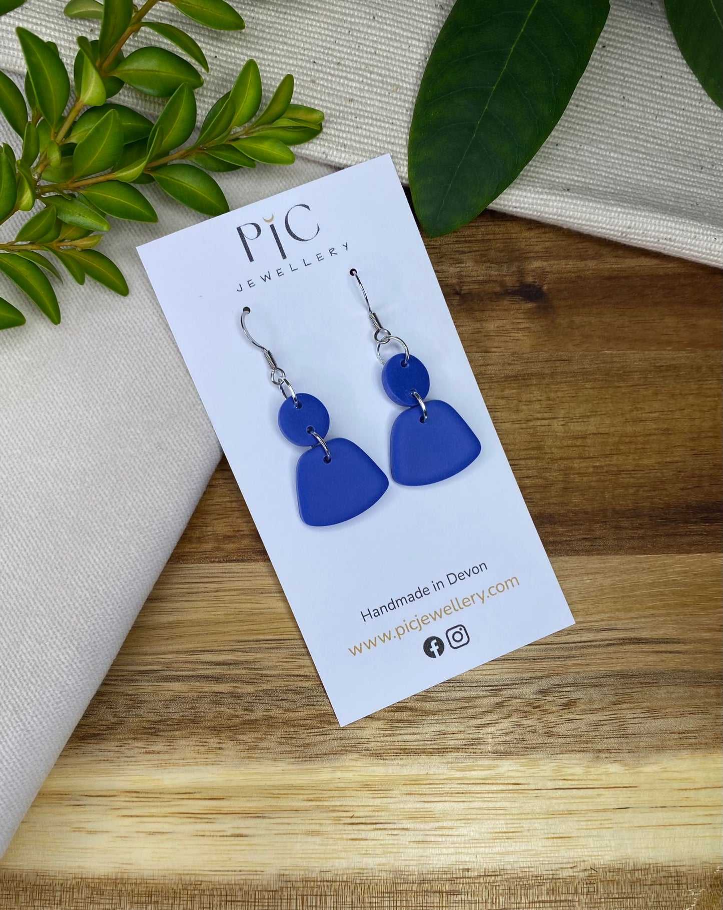 Medium dangles - cornflower blue circle and rounded trapezium