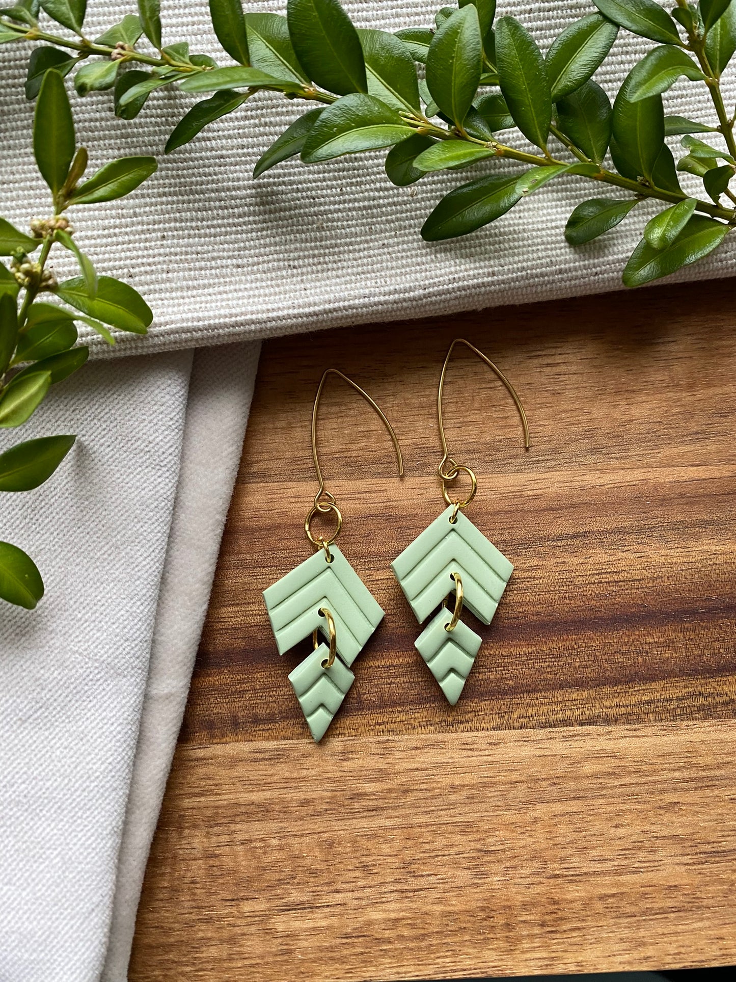 Statement dangles - mint green chevron embossed split kite