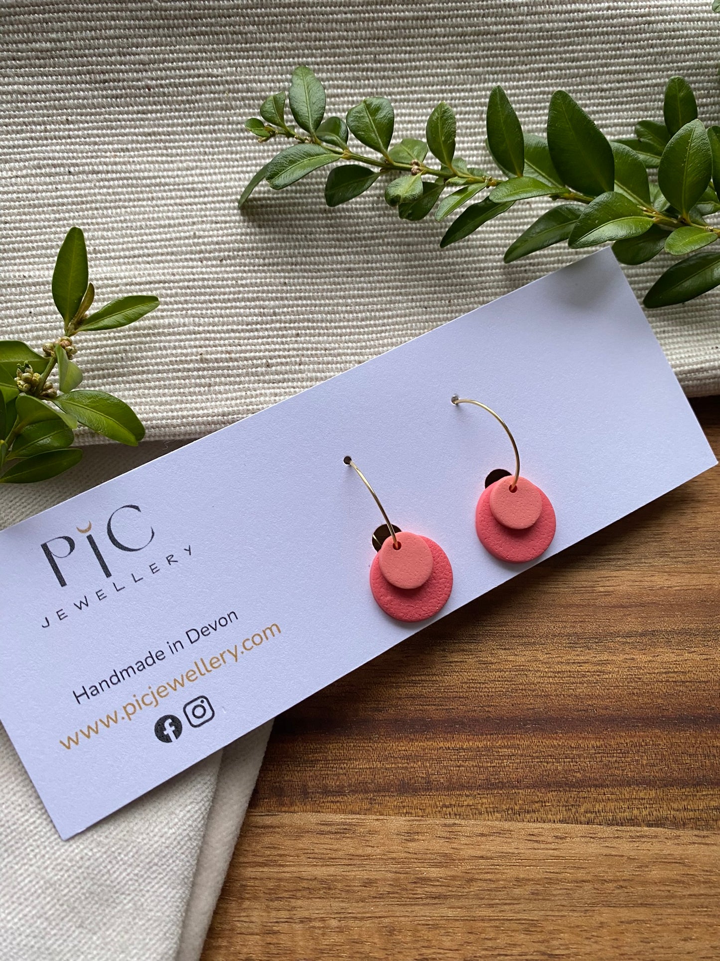 Hoops - double dots - corals on gold