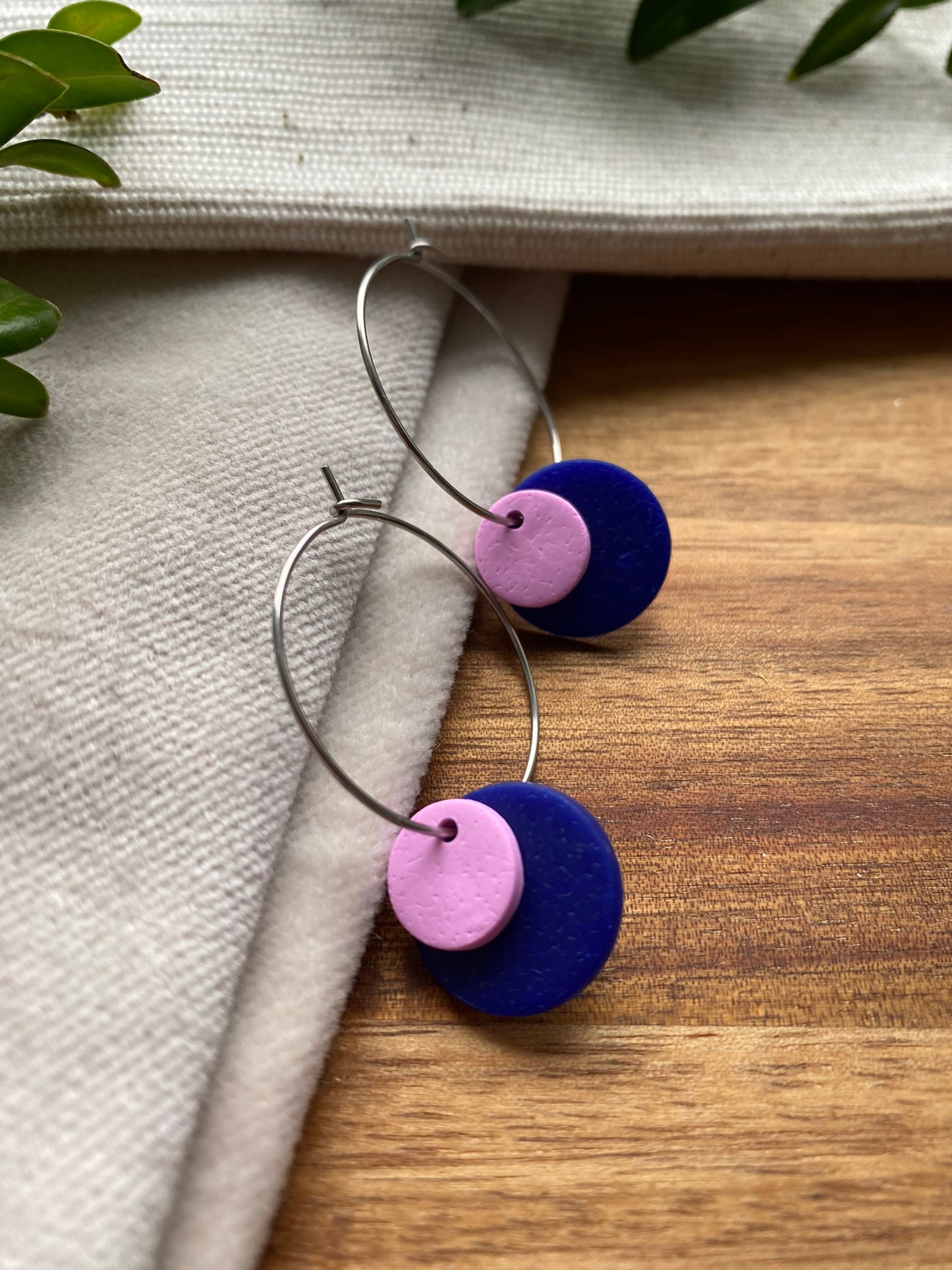 Hoops - double dots - light pink and navy blue on silver hoops