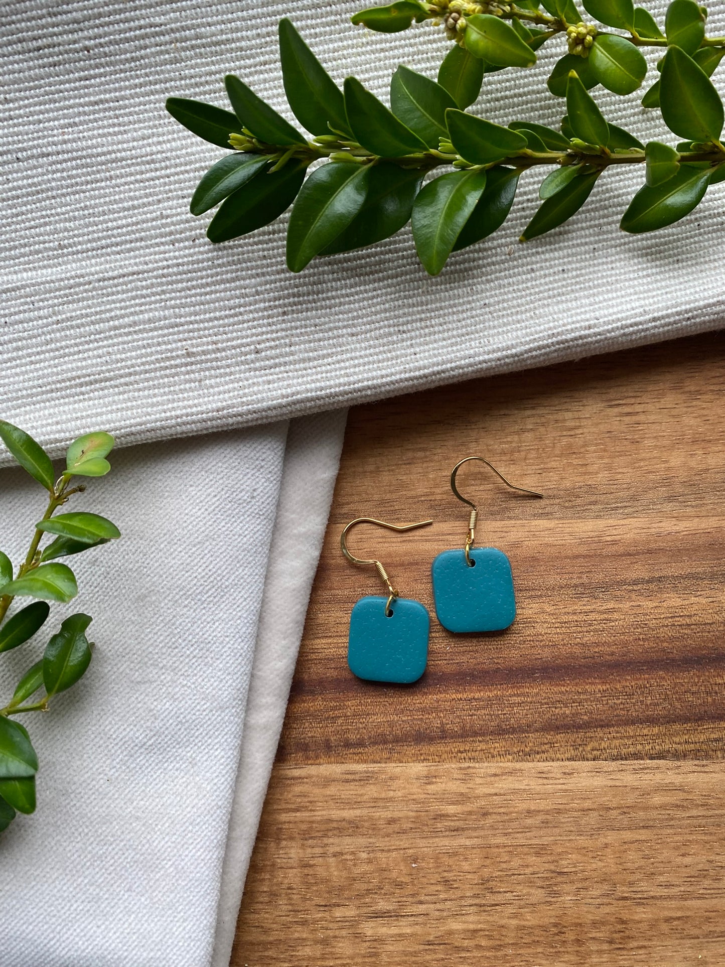 Dinky dangles - emerald green square