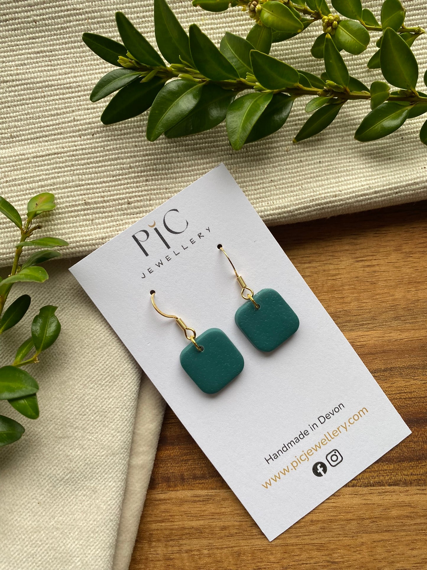 Dinky dangles - emerald green square