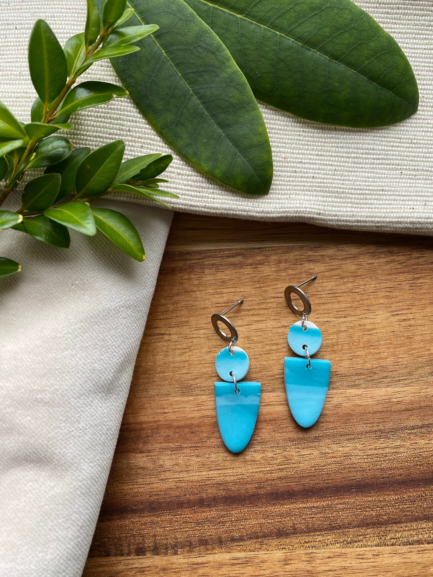 Medium dangles - shades of teal circle and arch centres
