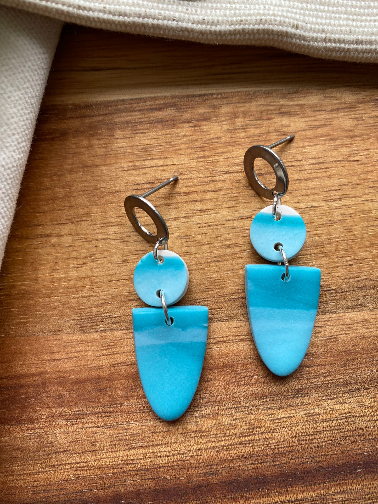 Medium dangles - shades of teal circle and arch centres