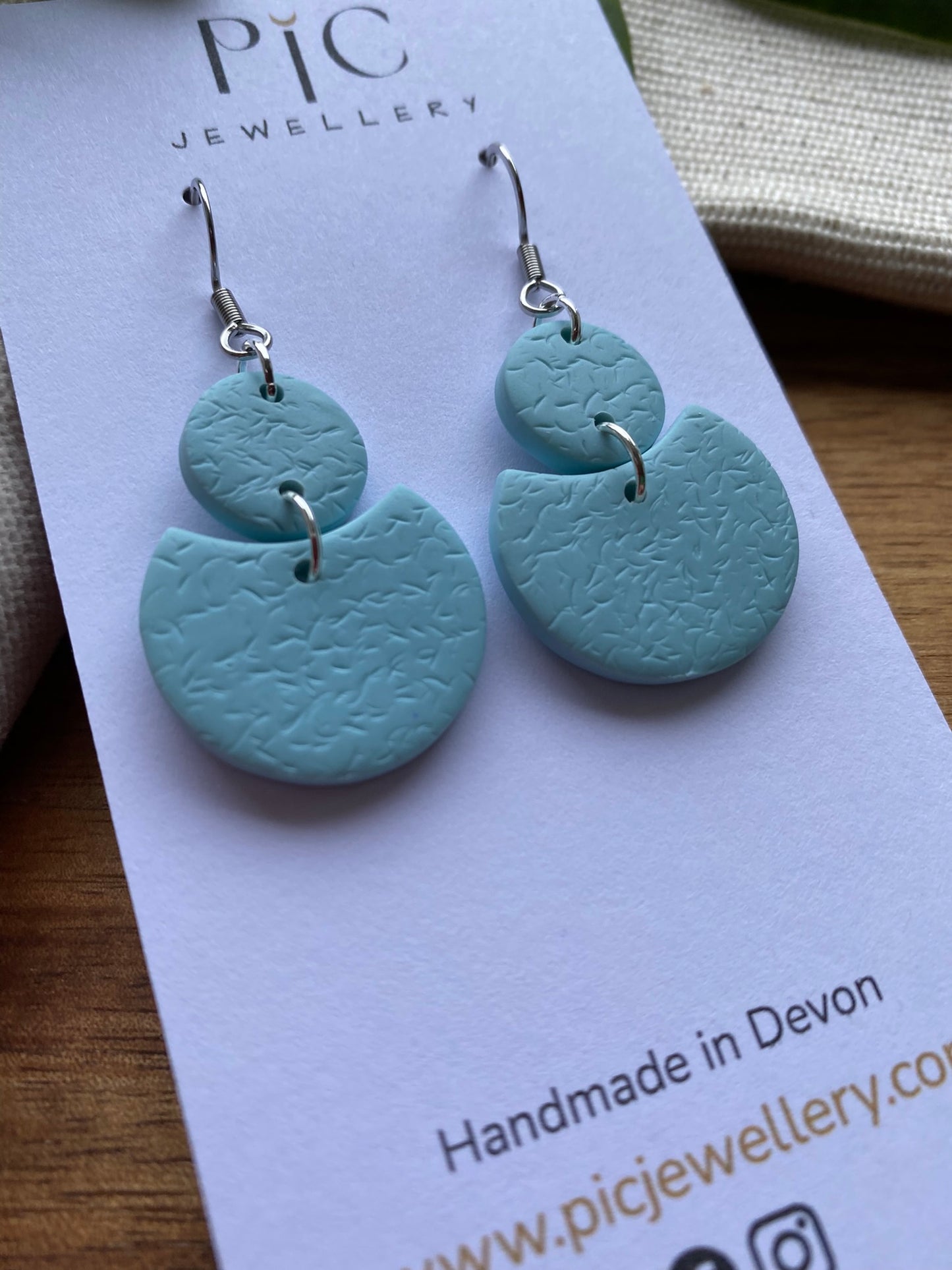 Medium dangles - textured pale blue circle and circle segment