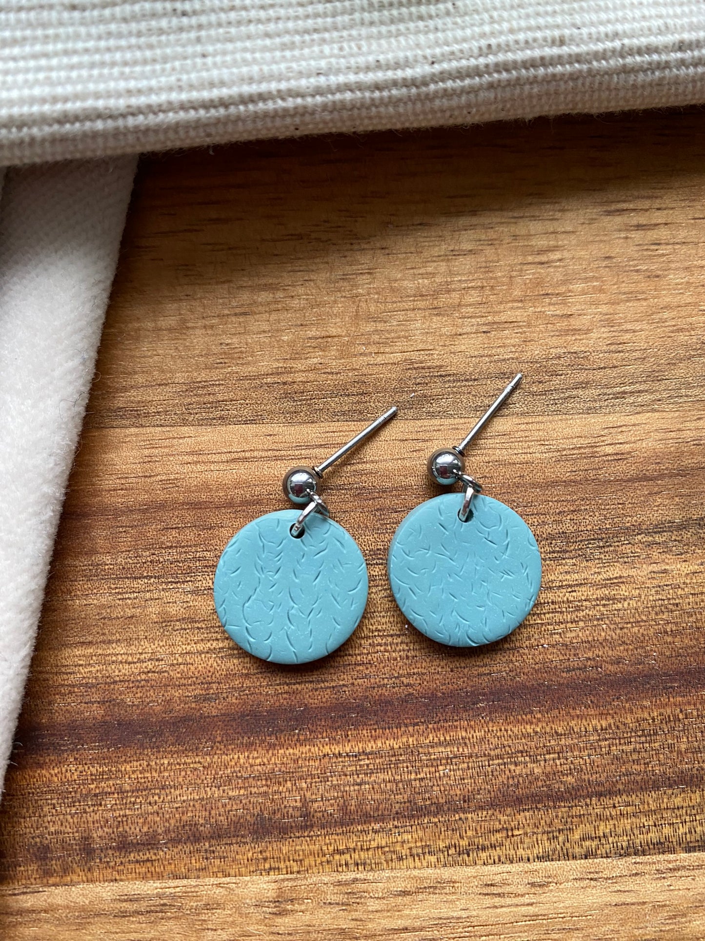 Dinky dangles - textured ocean green circles