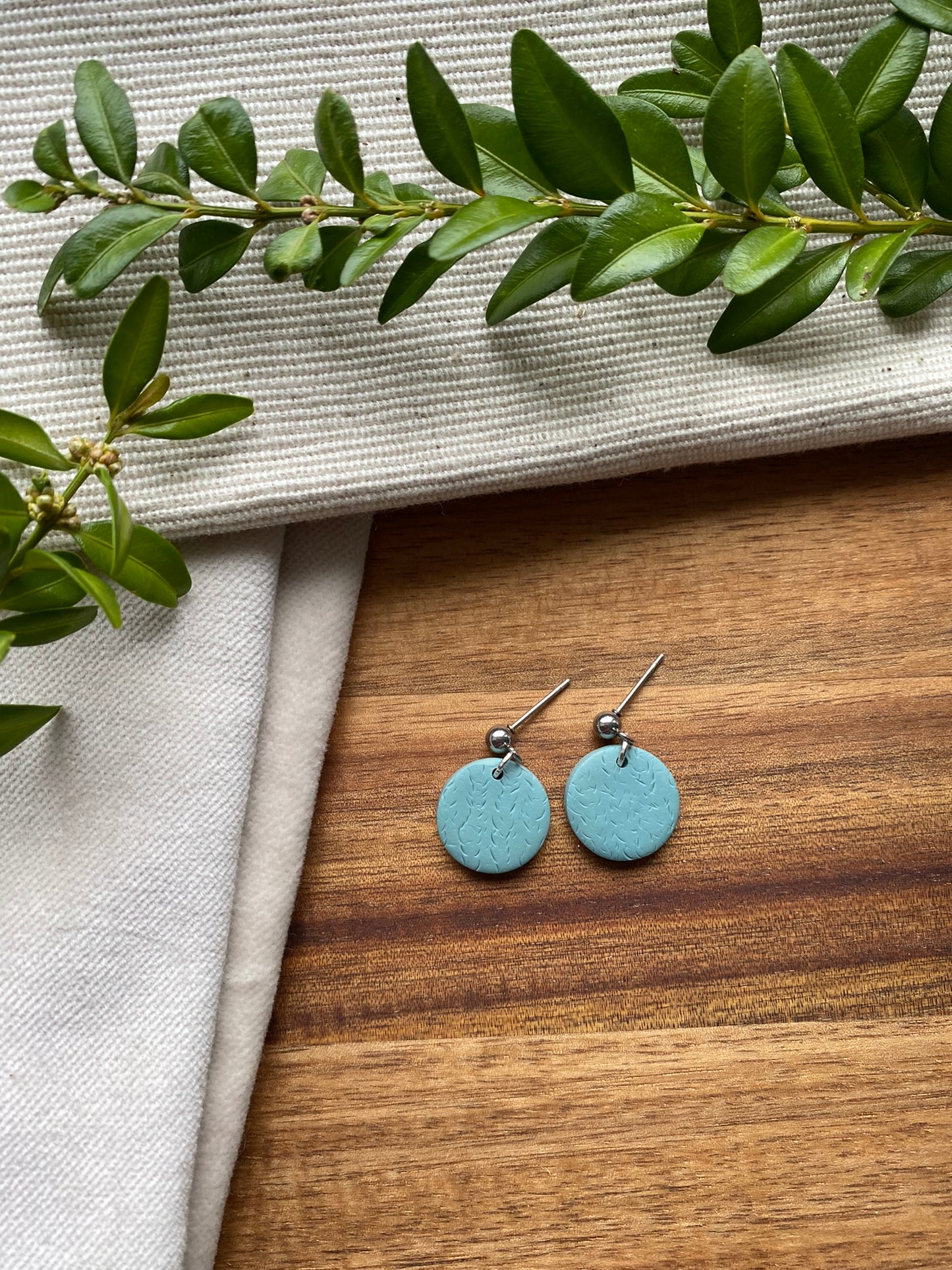 Dinky dangles - textured ocean green circles