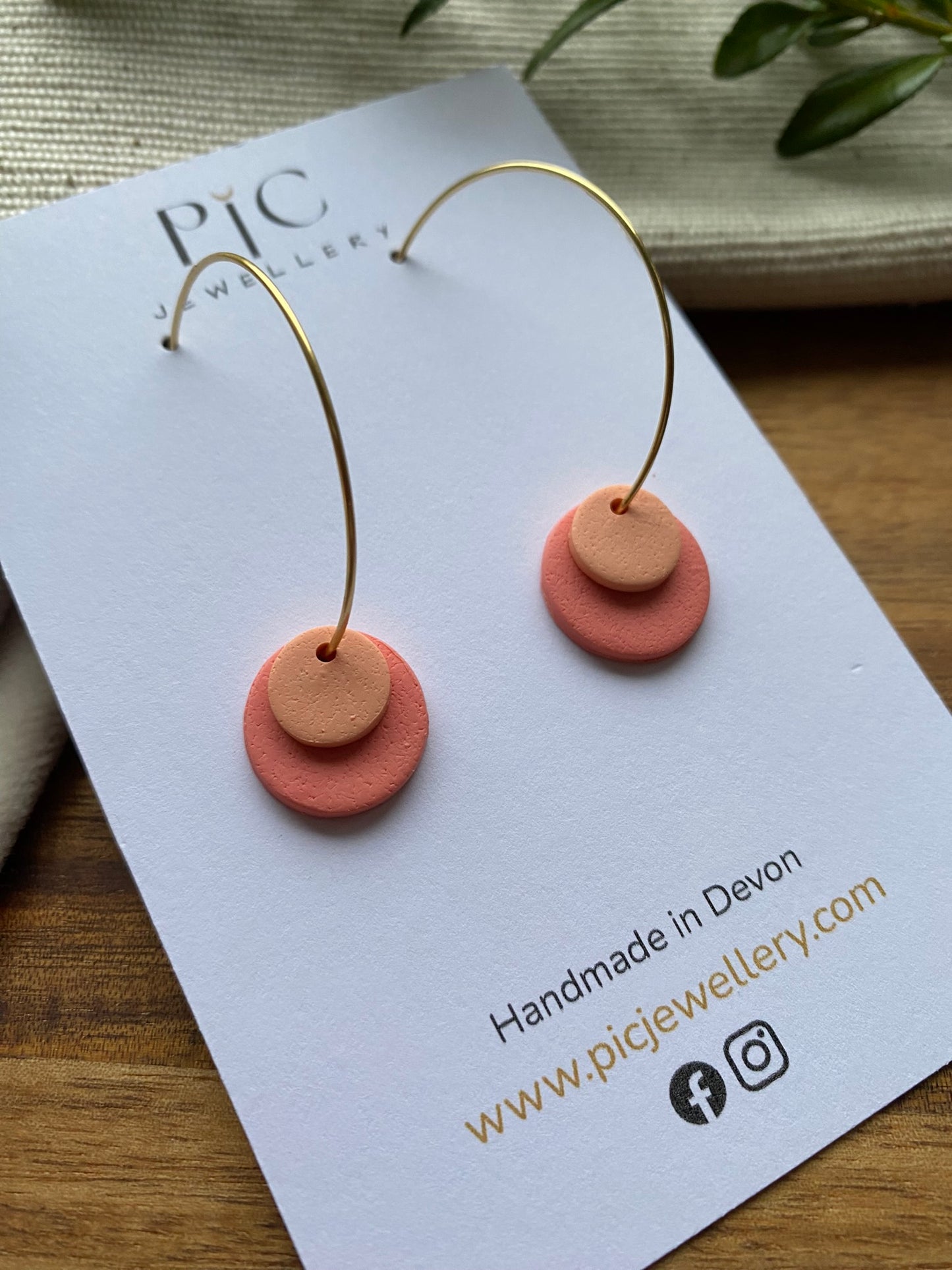 Hoops - double dots - corals on gold